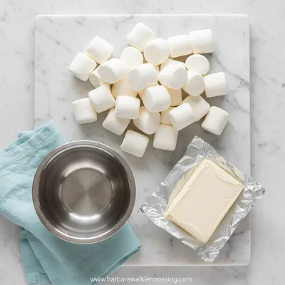 Marshmallow Fruit Dip – Fluffy 2-Ingredient Dip - cooking process