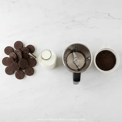 Easy Oreo Milkshake (Only 3 Ingredients) - cooking process